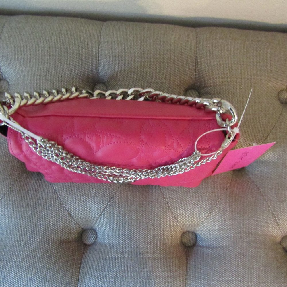 Betsey Johnson Fuchia XOGABBY Puff Heart Crossbody💖 - Picture 8 of 12